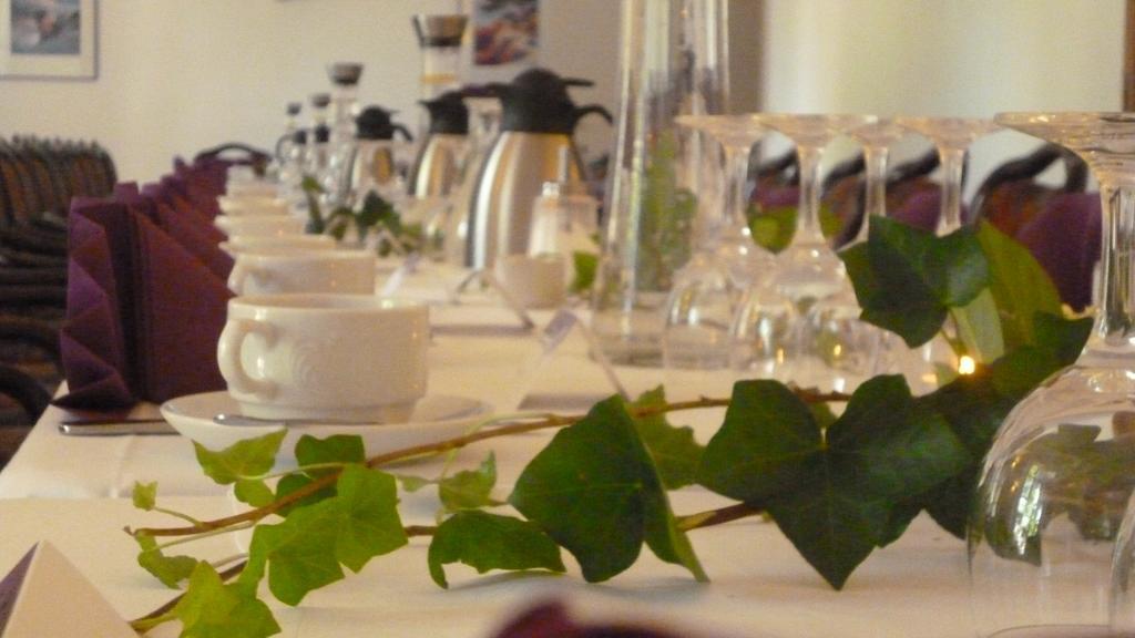 Hotel Und Restaurant Kranichsberg Woltersdorf  Eksteriør bilde