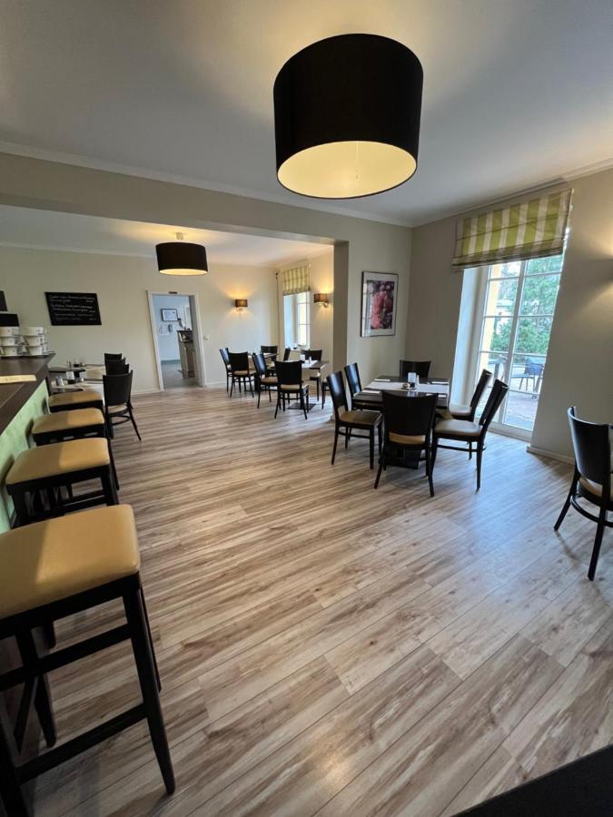 Hotel Und Restaurant Kranichsberg Woltersdorf  Eksteriør bilde