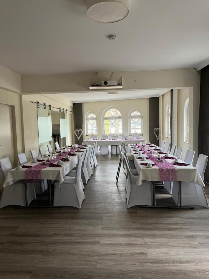Hotel Und Restaurant Kranichsberg Woltersdorf  Eksteriør bilde
