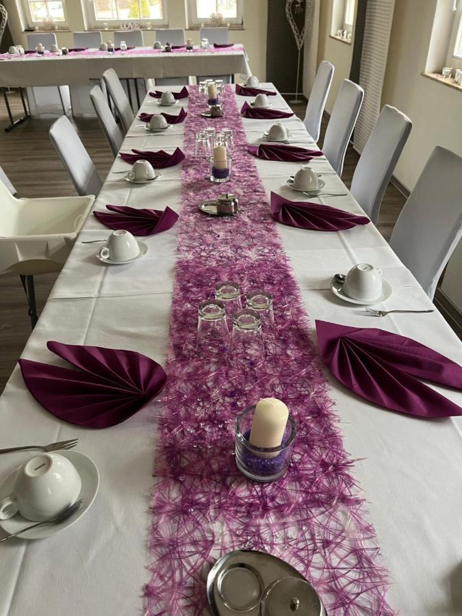 Hotel Und Restaurant Kranichsberg Woltersdorf  Eksteriør bilde
