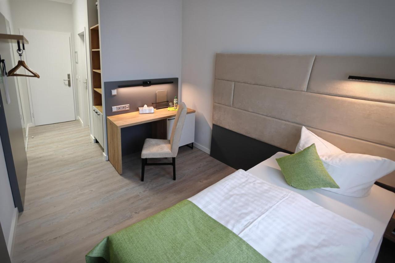 Hotel Und Restaurant Kranichsberg Woltersdorf  Eksteriør bilde