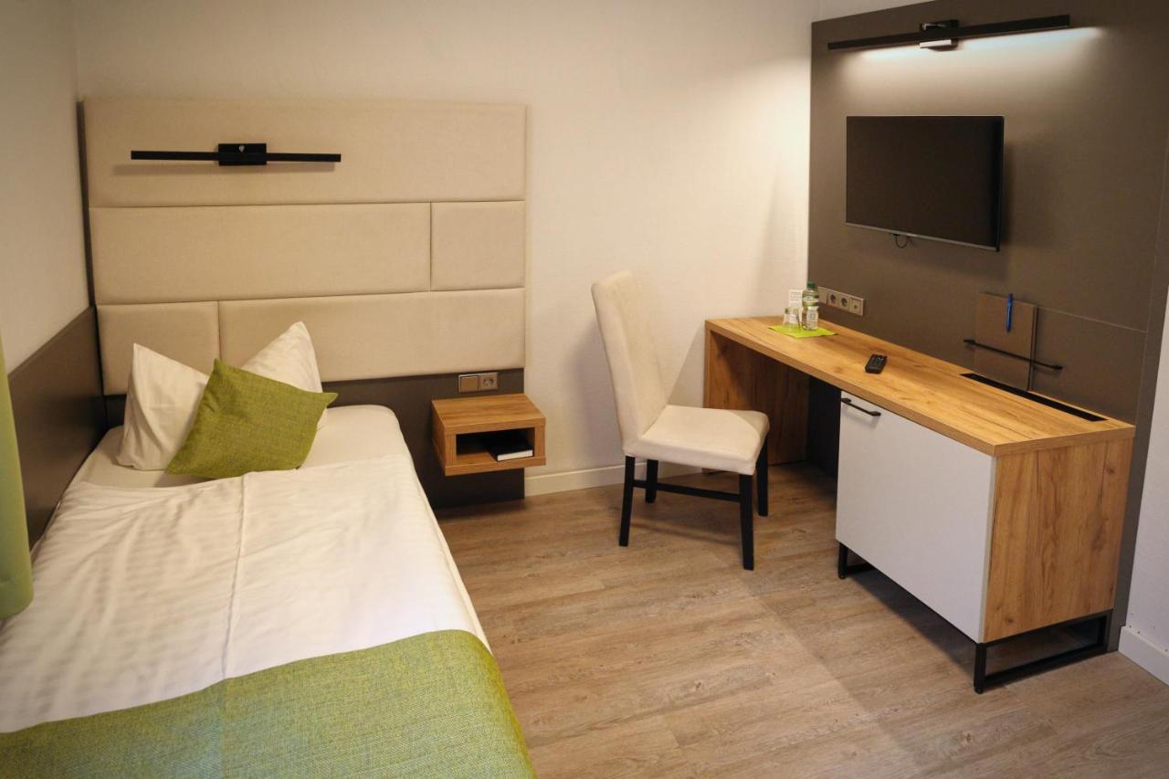 Hotel Und Restaurant Kranichsberg Woltersdorf  Eksteriør bilde