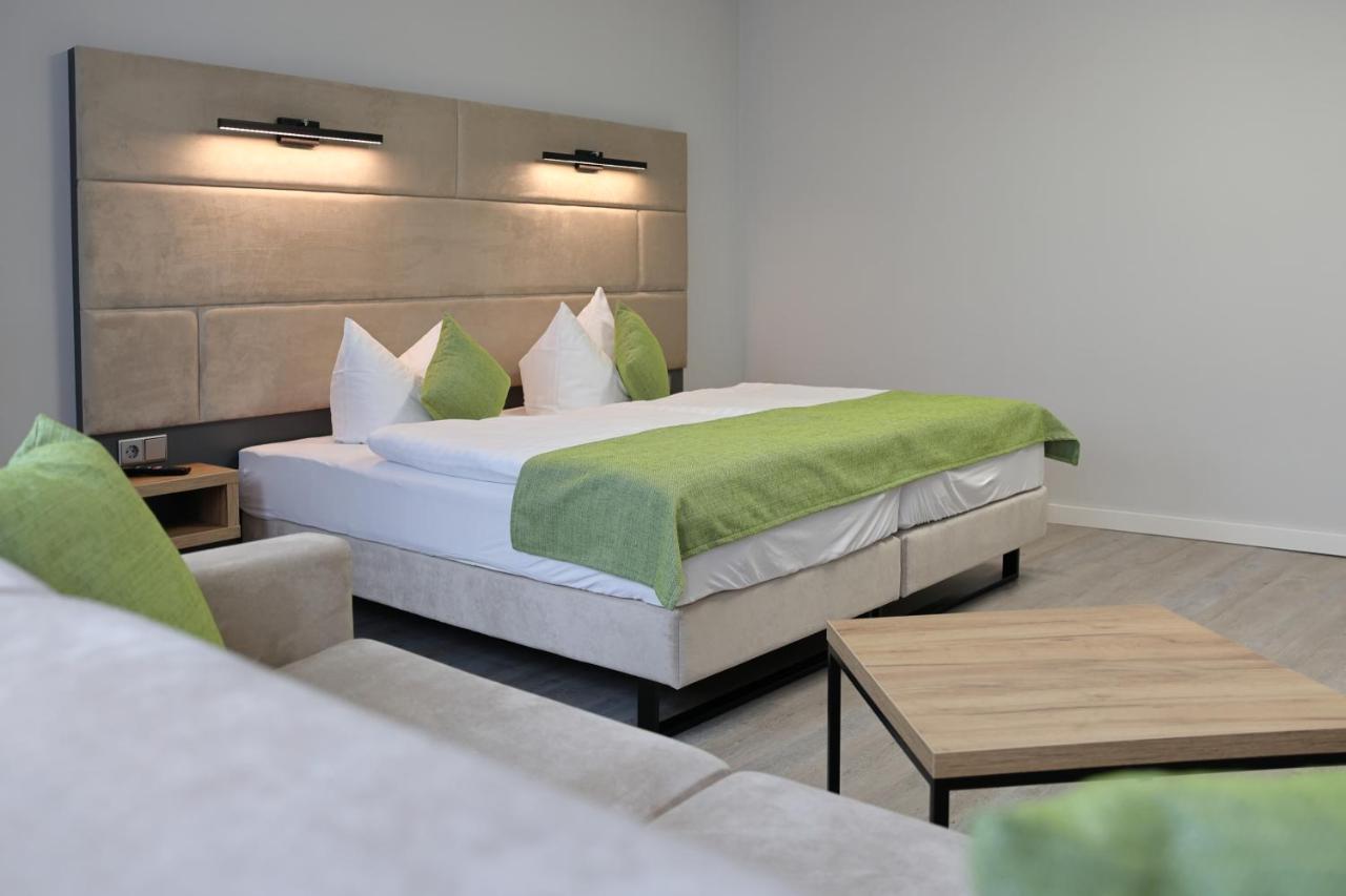 Hotel Und Restaurant Kranichsberg Woltersdorf  Eksteriør bilde