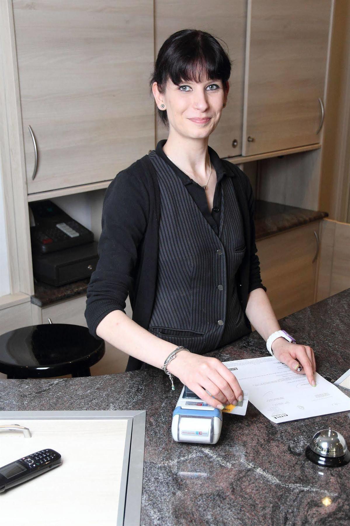 Hotel Und Restaurant Kranichsberg Woltersdorf  Eksteriør bilde
