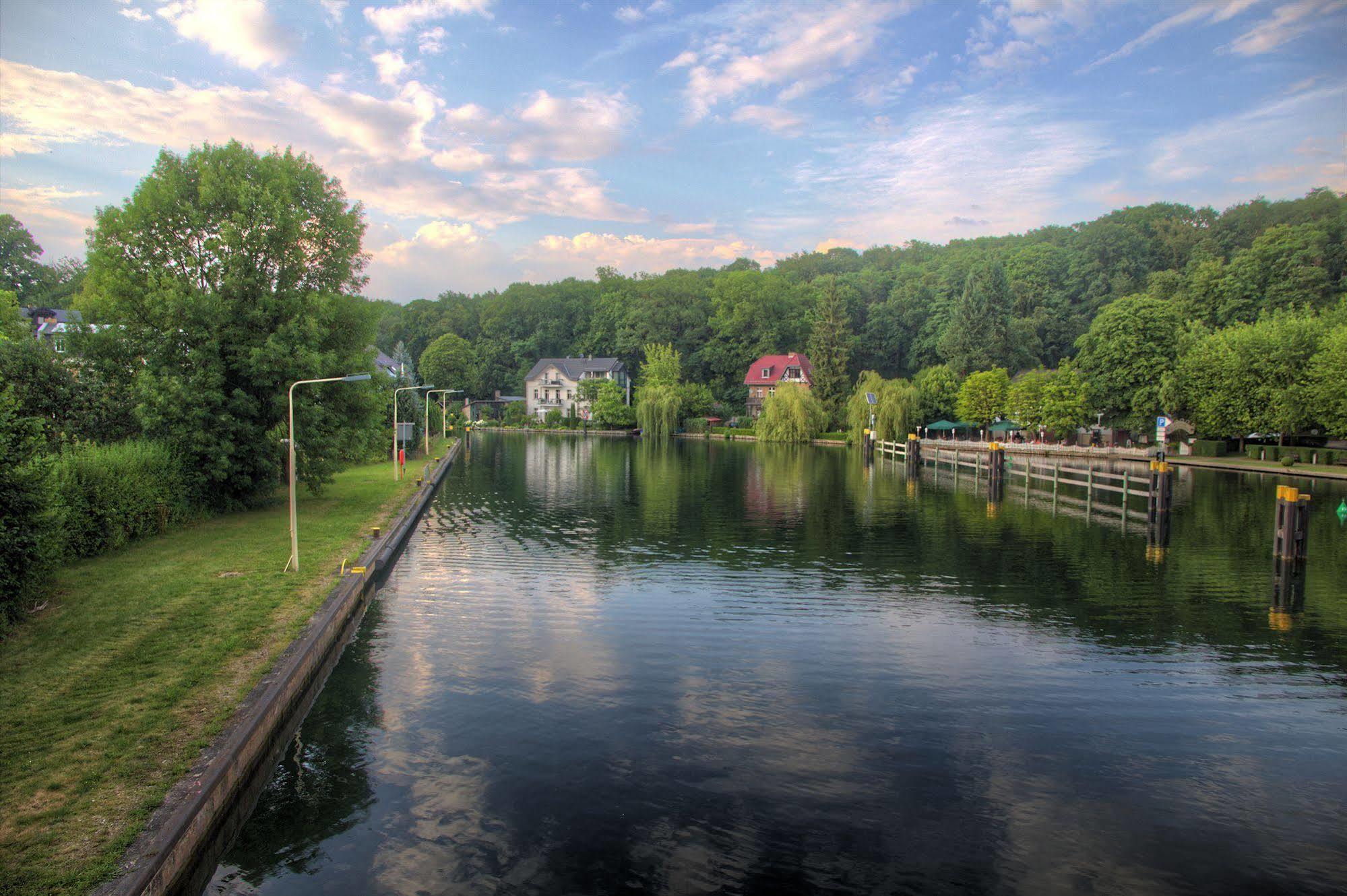 Hotel Und Restaurant Kranichsberg Woltersdorf  Eksteriør bilde